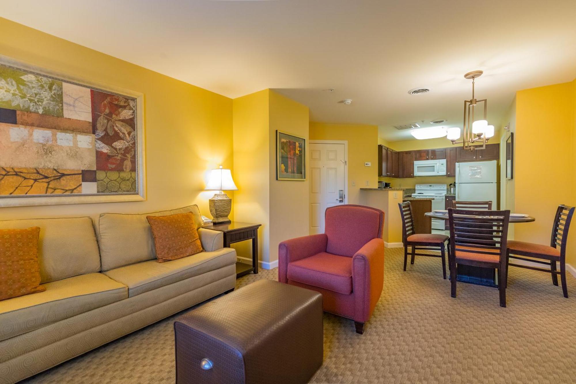 Vacation Village In The Berkshires Hancock Bagian luar foto Living room