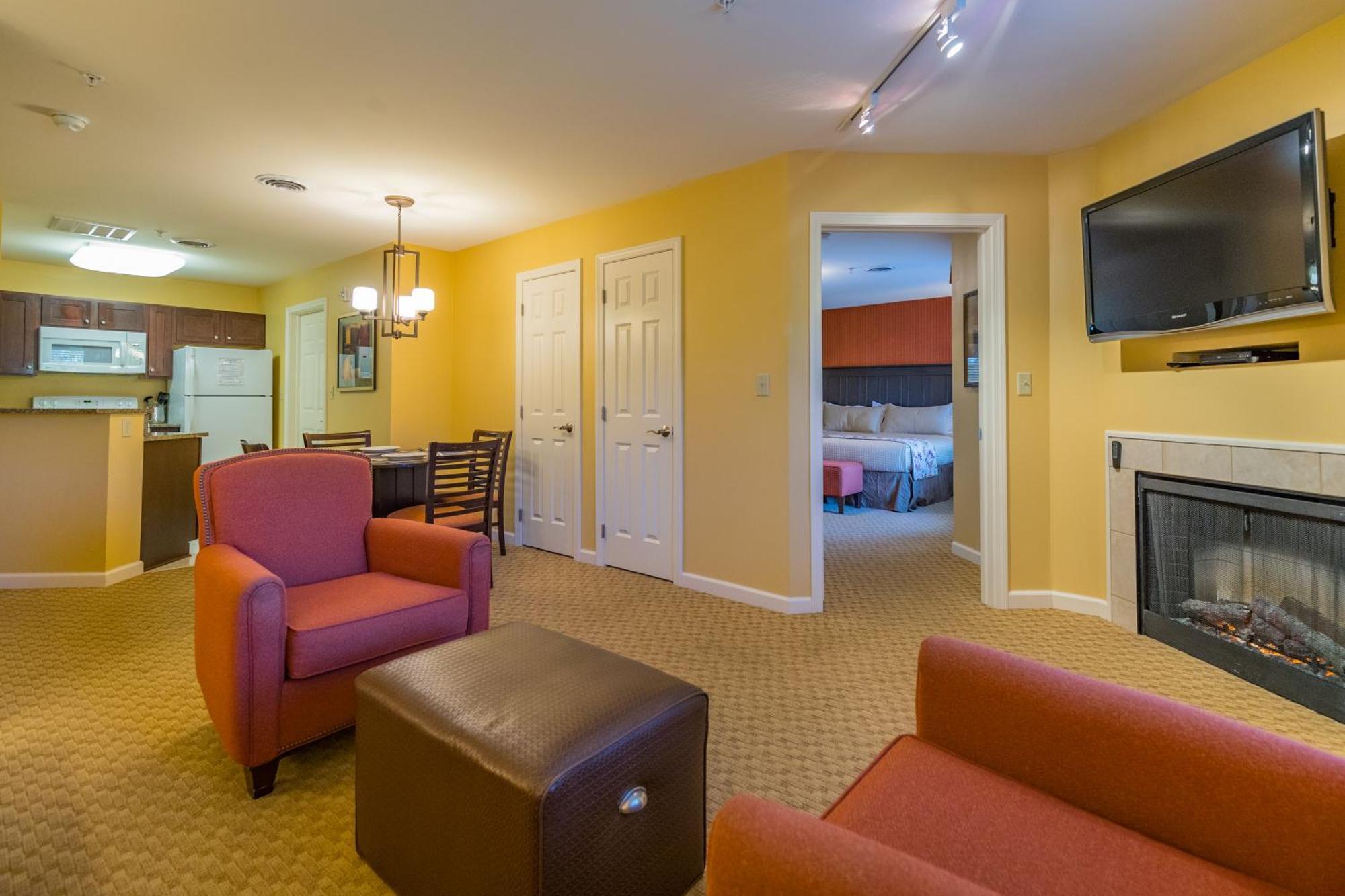 Vacation Village In The Berkshires Hancock Bagian luar foto Living room of a typical two-bedroom suite